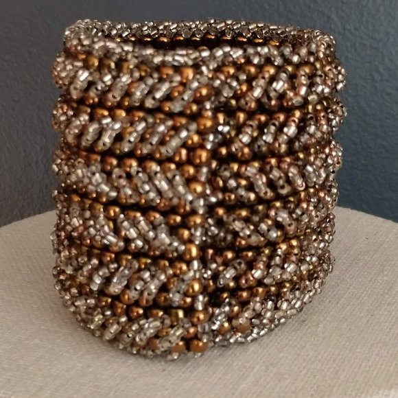 Metallic and clear beaded snap closure cuff - Picture 2 of 5